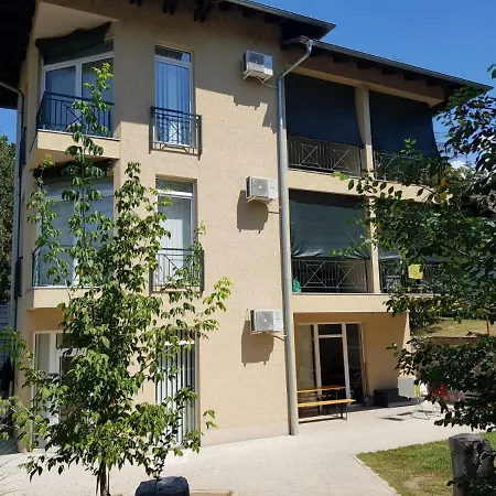 Sobe Emilija 3* Veliko Gradište